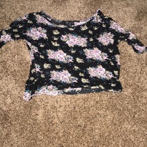 Streetwear society crop top with longer back